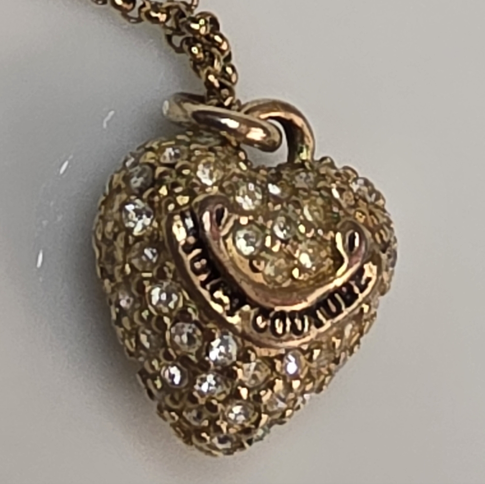 Juicy Couture Y2K Gold Tone  Heart Pendant Necklace Dainty Style